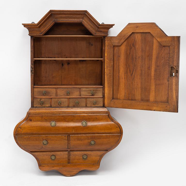 Väggskåp, rokoko, 1700-tal.