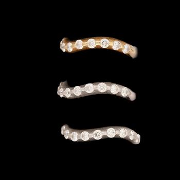 RINGAR, 3 delar, 18k guld och vitguld med briljantslipade diamanter tot ca1,35ct. Vikt 11g.