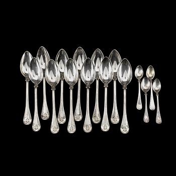 MATSKEDAR, 12 st samt KAFFESKEDAR, 4 st, silver, "Gammal fransk", mest JG. Hentzell, Kalmar. Tidigt 1900-tal. Ca 698 g.