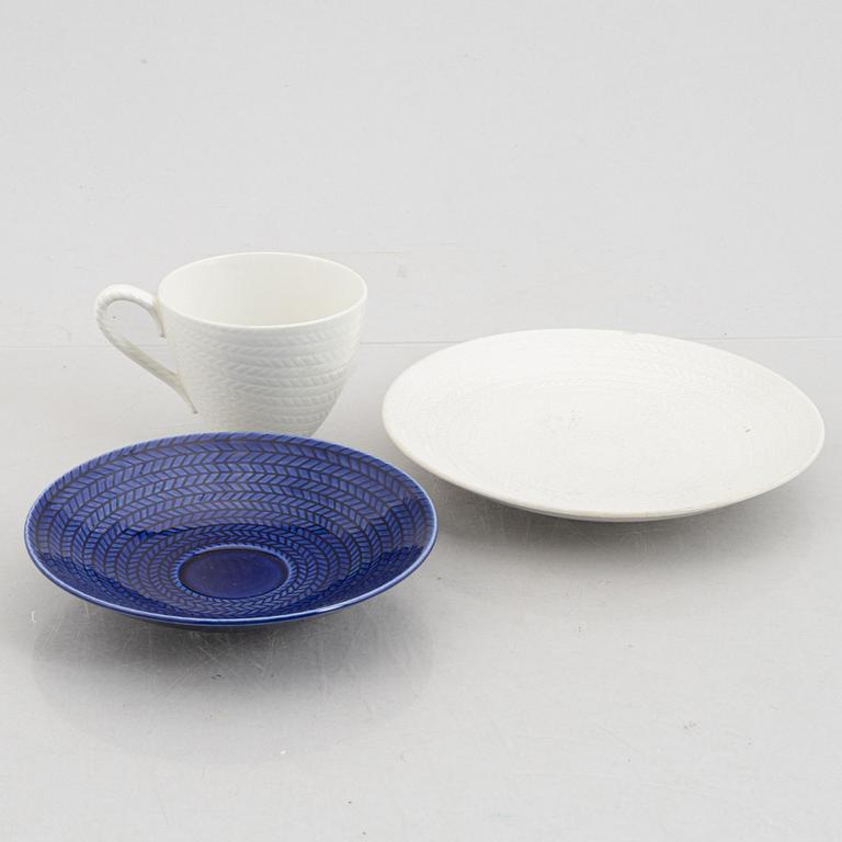 Hertha Bengtson, 27 'Blå Eld' service pieces, Rörstrand.