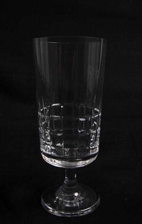 SERVIS, ca 80 delar. Glas, "City" Kosta.
