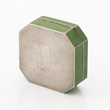 A rare silver and opaque green enamel pill box, Moscow 1912-1917.