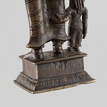 Gudomar, två stycken kopparlegering. Indien, 1900-tal.