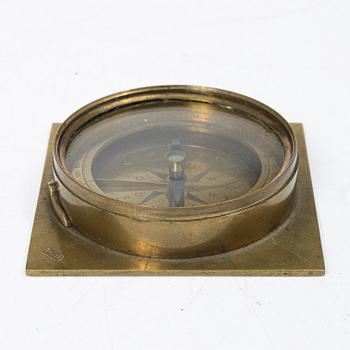 Compass, by Johan Gusaf Hasselström, (active in Stockholm 1775-1812).