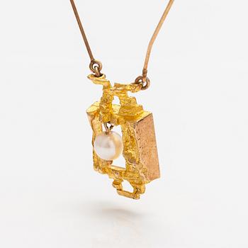Björn Weckström, Halsband "Magisk pärla", 14K guld och odlad pärla. Lapponia 1967.