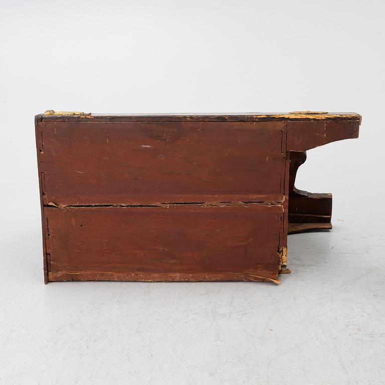 A pair of corner cabinets, Directoire, France, circa 1800.