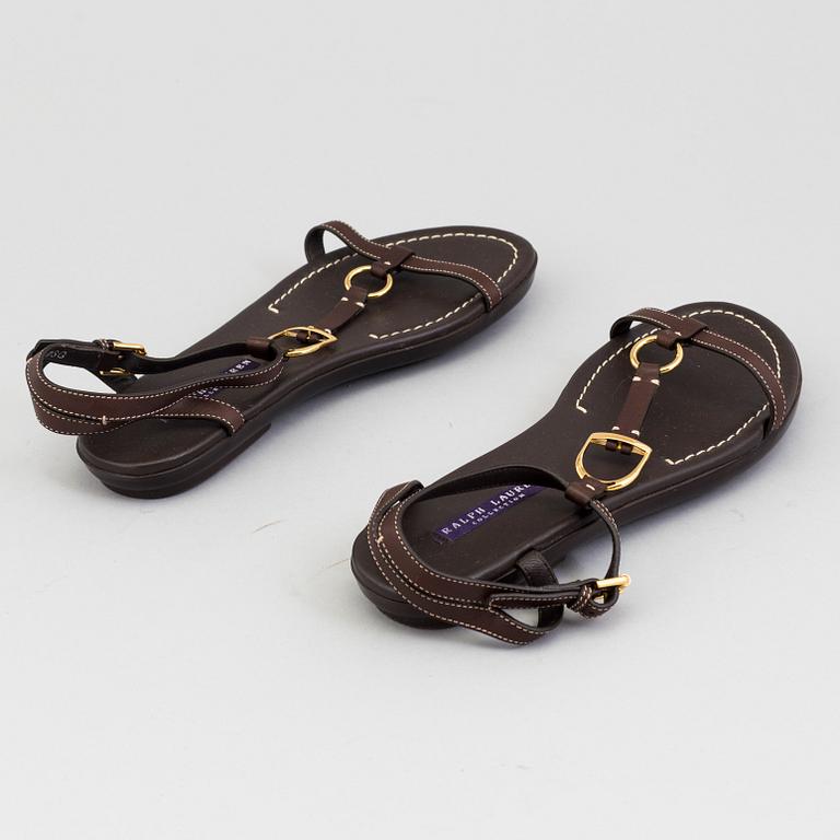 A pair of darkbrown leather sandals by Ralph Lauren.