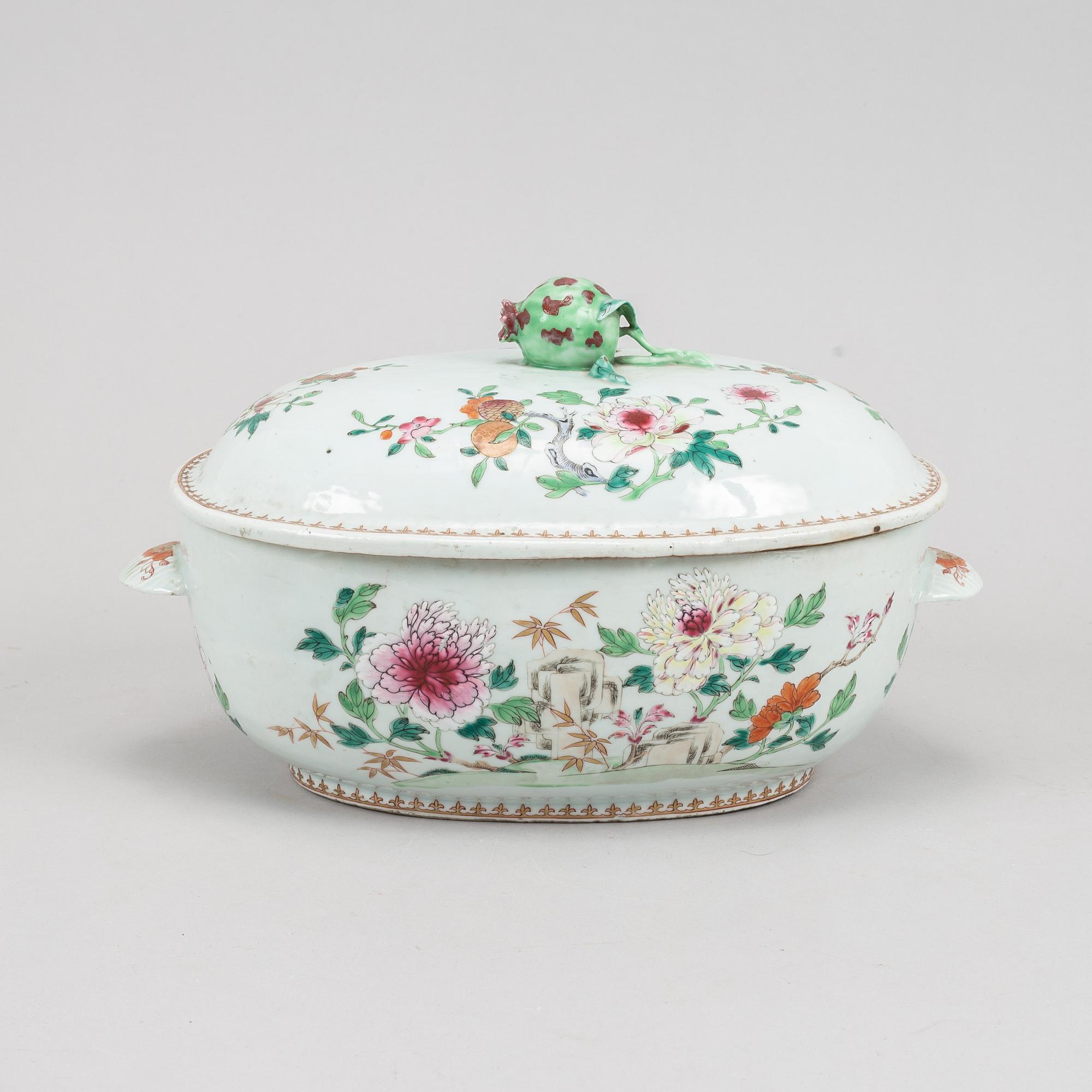 A famille rose tureen with cover, Qing dynasty, Qianlong (1736-95).