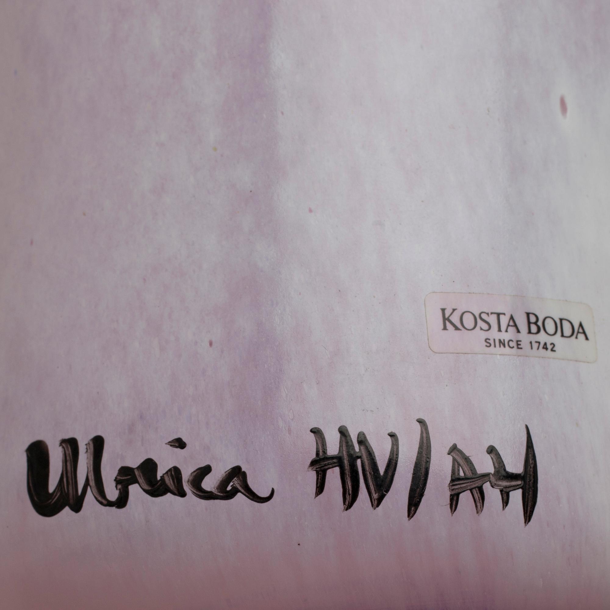 VAS, glas, Ulrica Hydman-Vallien, Kosta Boda. Signerad och numrerad.