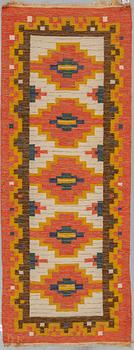 GALLERIMATTA, rölakan, ca 252,5 x 94-97 cm, signerad GK.