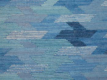 MATTA. "Blåarp". Gobelängteknik. 588,5 x 214,5 cm. Signerad AB MMF BN.