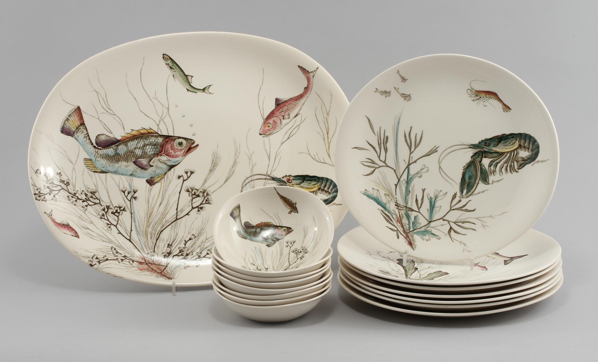 SERVISDELAR, 16 st, flintgods, "Fish" Johnson Bros. England, 1900-talets andra hälft.