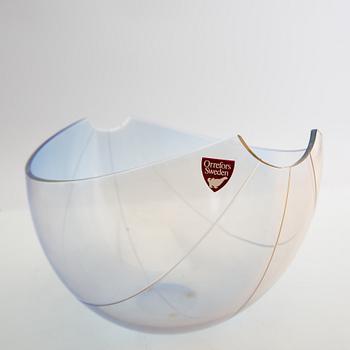 Gunnar Cyrén, a bowl, Orrefors, 1986.
