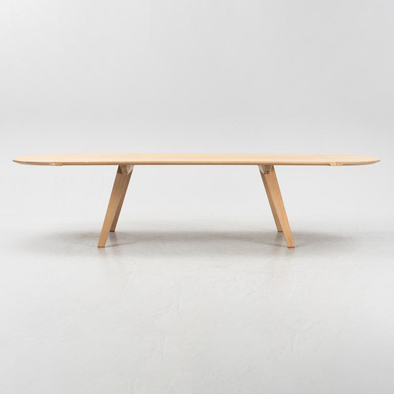 Ilse Crawford, a 'Together' oak dining table, De La Espada, Portugal.