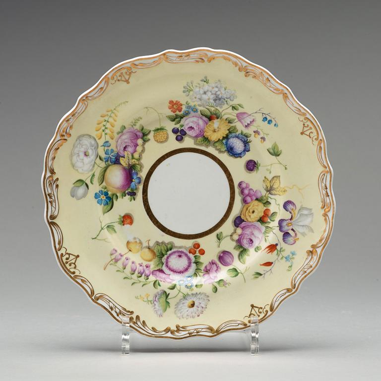 A set of six Russian dessert dishes, Imperial Porcelain manufactory, St Petersburg, Czar Nicholas I (1825-1855).