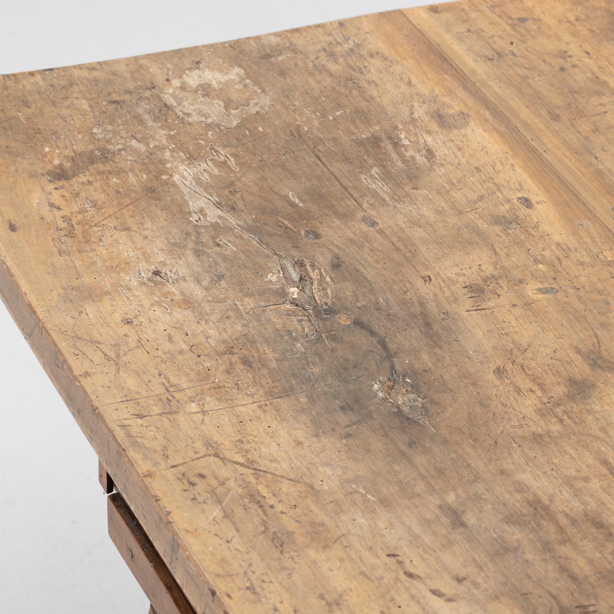 Table, 19th century.
