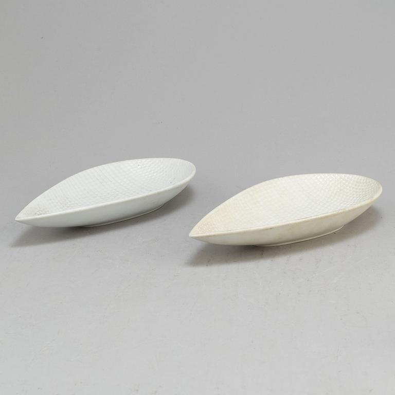 Two plus two stoneware bowls, 'Veckla' and 'Reptil", by Stig Lindberg, Gustavsberg, second half of the 20th century.