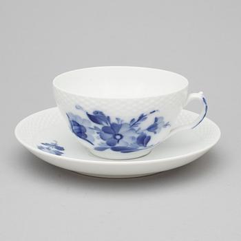 TESERVIS, 12 delar, "Blå blomst", Royal Copenhagen, Danmark.