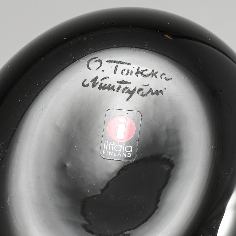 OIVA TOIKKA, a glass bird, Smew (Uivelo) 2002–2006, signed O. Toikka Nuutajärvi.