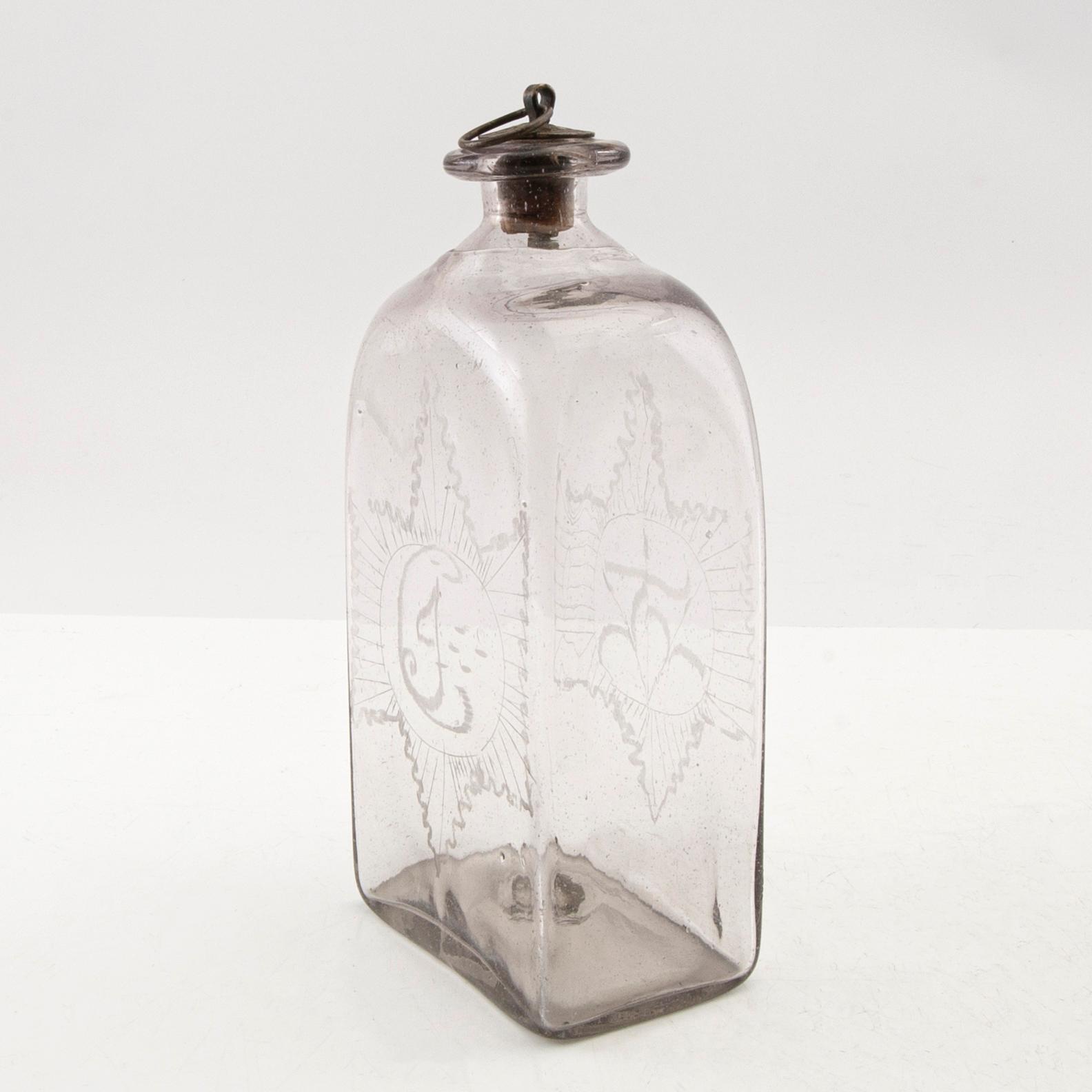 Brännvinsflaska, glas. Limmareds glasbruk, sent 1700-tal/tidigt 1800-tal.