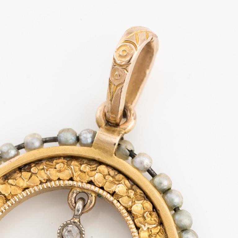 Pendant with old-cut and rose-cut diamonds and pearls, 14K gold.