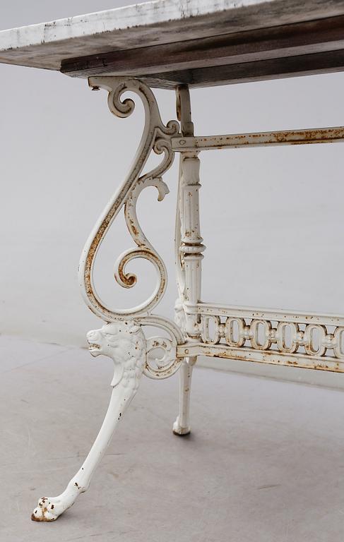 TRÄDGÅRDSBORD, empirestil, 1900-talets första hälft.