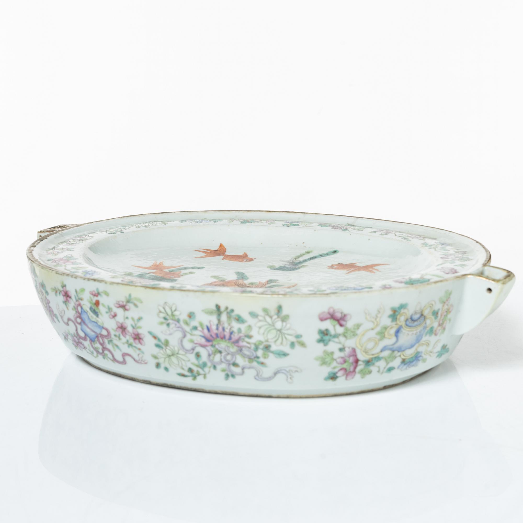 Värmefat, porslin, Kina, Qingdynastin, 1800-tal.