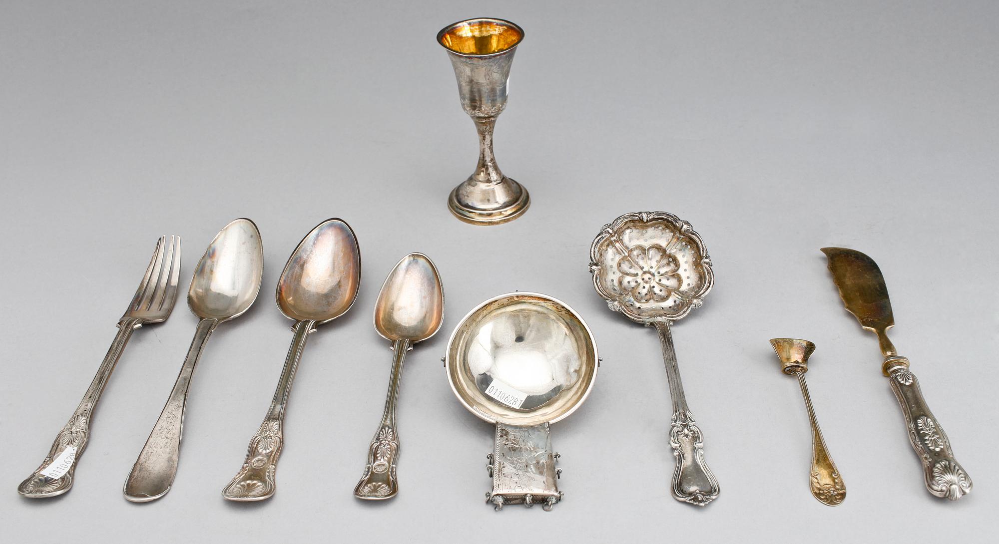 PARTI SILVER, 9 delar. B.la. Adolf Lilja, Karlskrona. 1852. Totalvikt 426.