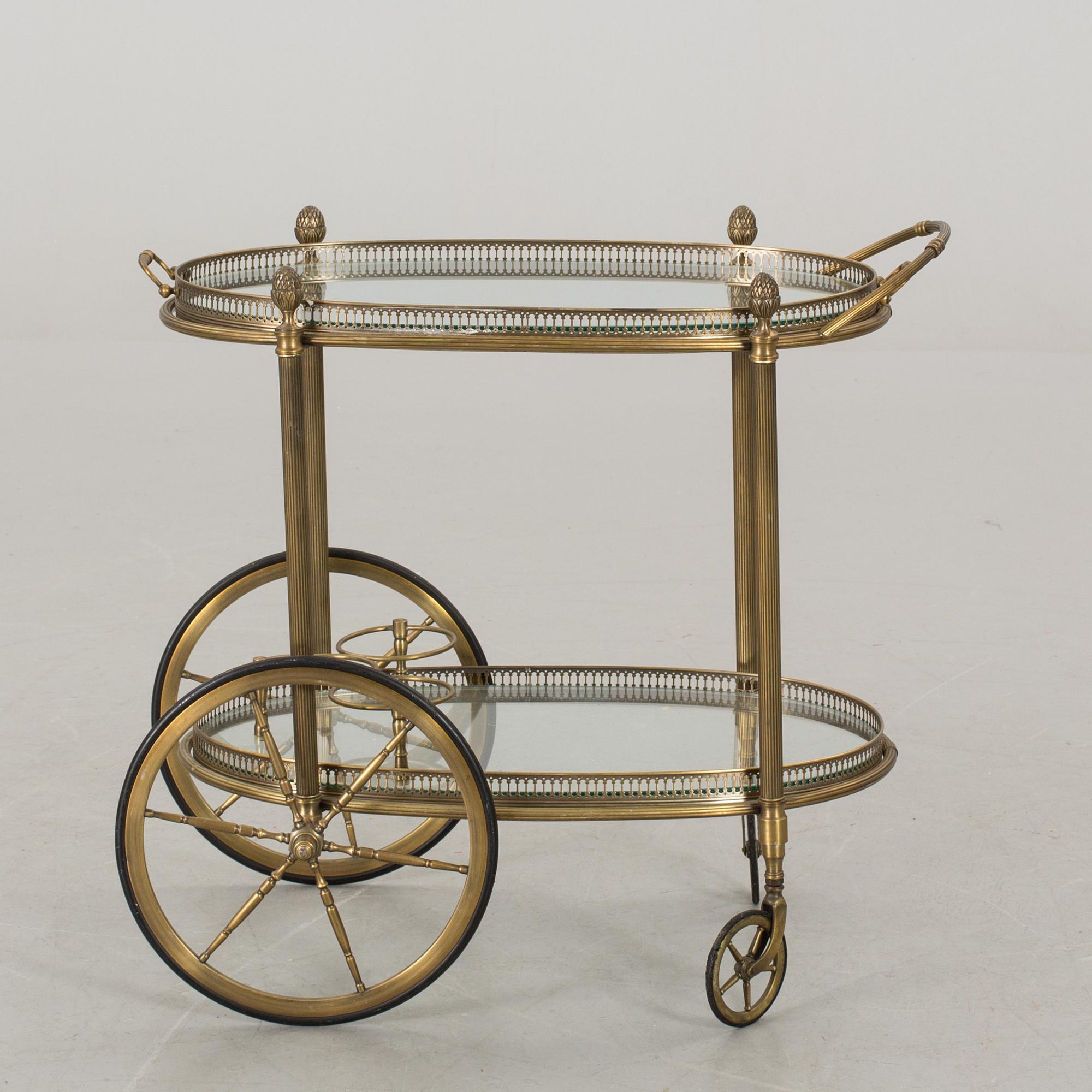 SERVERINGSVAGN, 1900-TALETS MITT.