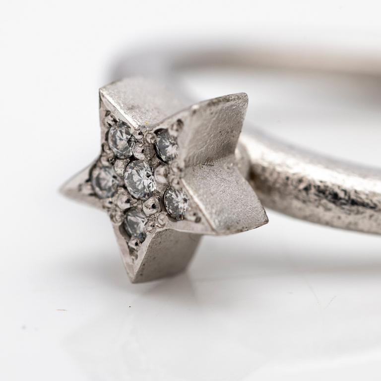 Ole Lynggaard, Ring, “Love”, 18K white gold with brilliant-cut diamonds, designed by Charlotte Lynggaard.