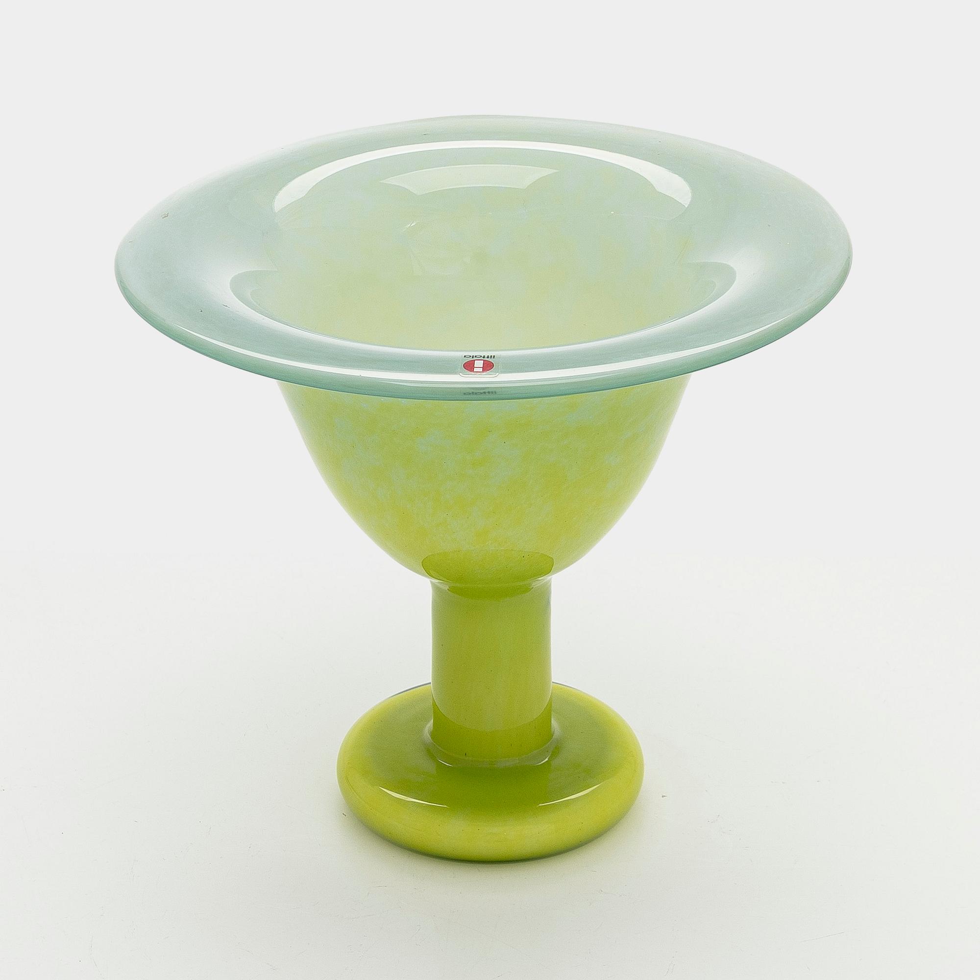 Oiva Toikka, A footed bowl, glass, signed Jorvin sairaala, Oiva Toikka, Nuutajärvi.