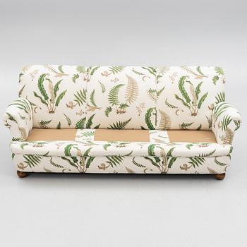 Josef Frank, a model 703 sofa, Firma Svenskt Tenn.