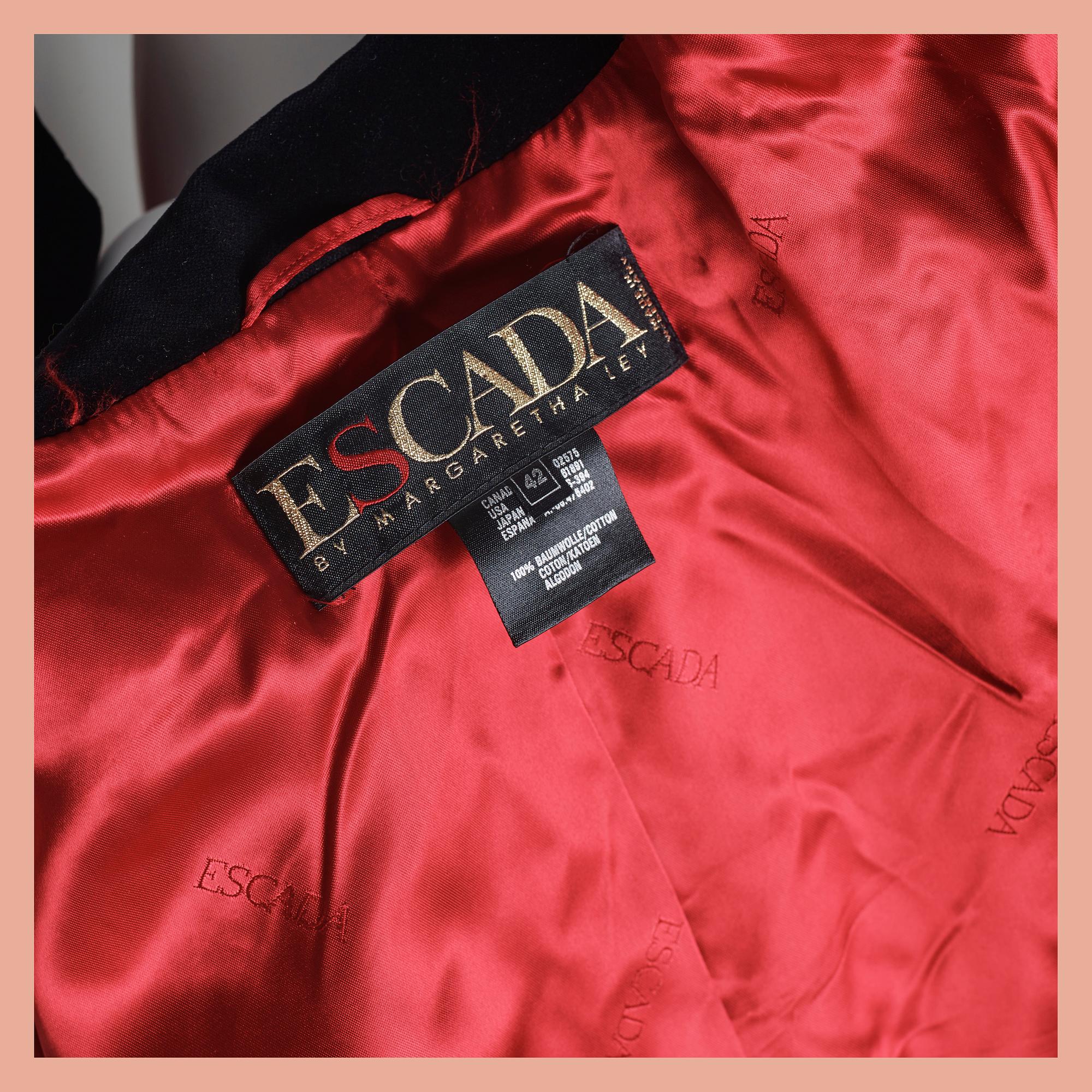 KAVAJ, Escada storlek 42.