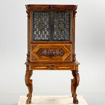 BARSKÅP, barockstil, 1900-talets andra hälft.