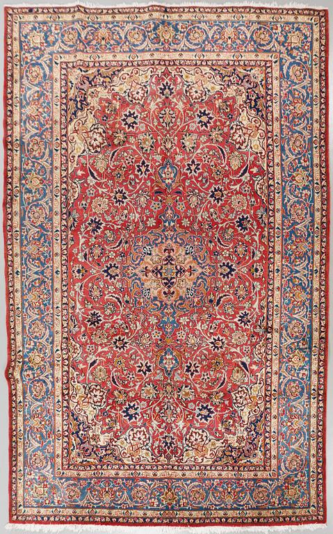 A rug, probably Najafabad, 364 x 254 cm.