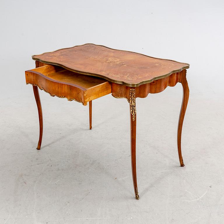 Damskrivbord, Louis XV-stil 1900-talets första hälft.