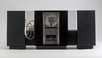 STEREO, "Beosound 2500", David Lewis, Bang & Olufsen, tillverkad mellan 1991-1994.