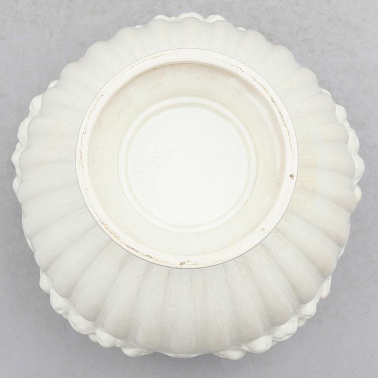 URNA, majolika, omkring år 1900.