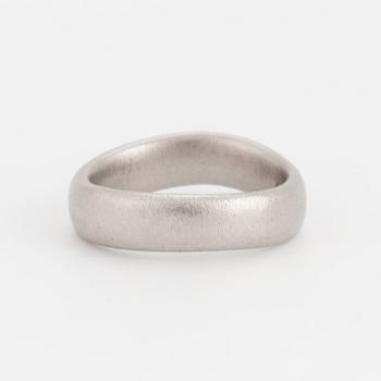 A 'Love nr 7' ring by Ole Lynggaard.