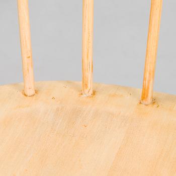 Carl Gustaf Hiort af Ornäs, four mid-20th century spindle chairs for Huonekalutehdas Oy, Ekwall Ab, Pori, Finland.