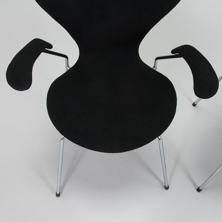 Arne Jacobsen, stolar, 7 st, "Sjuan", Fritz Hansen, Danmark, 1900-talets slut.