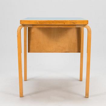 ALVAR AALTO, A mid-20th century drop leaf table for Artek Finland.