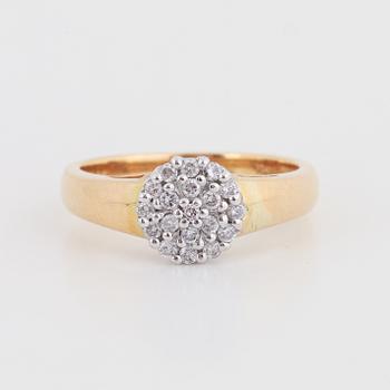 Brilliant-cut diamond ring.