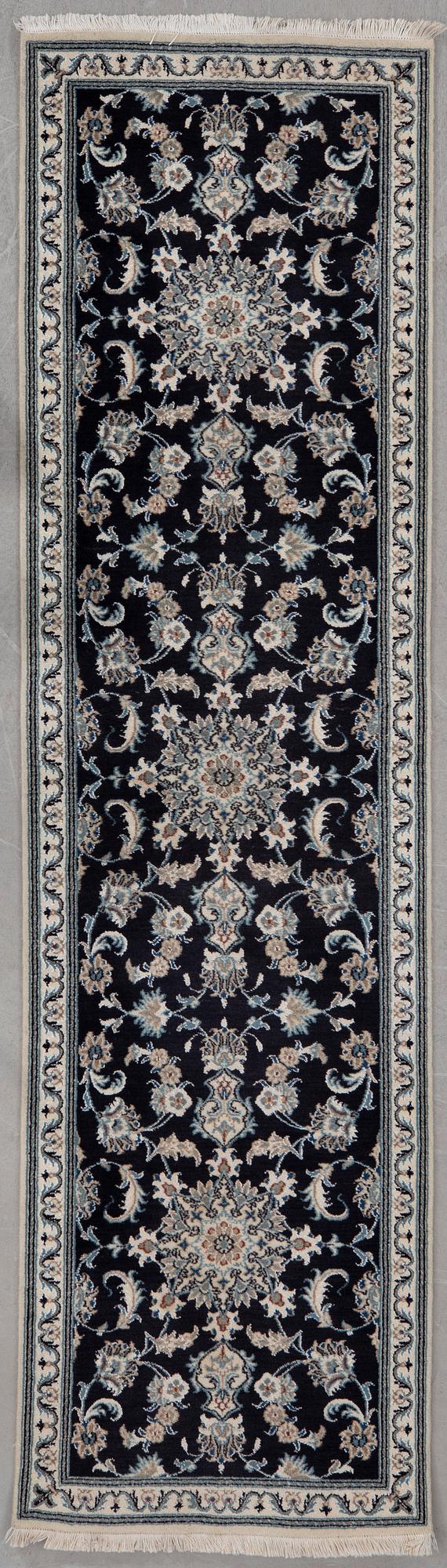 Gallery carpet, Nain, approx. 290 x 80 cm.
