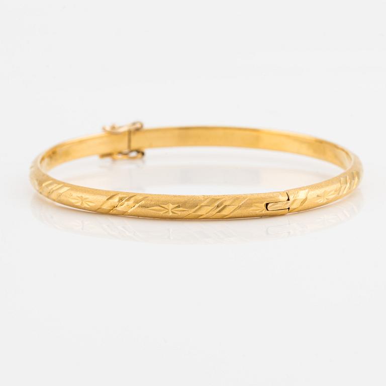 Bangle, 22K gold.