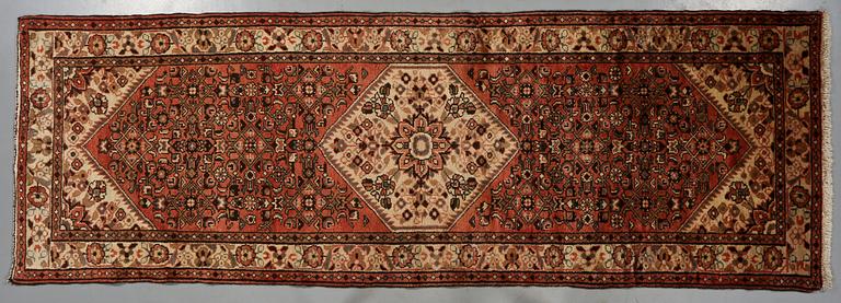 GALLERIMATTA, Hosseinabad, Iran, ca 313 x 106cm.