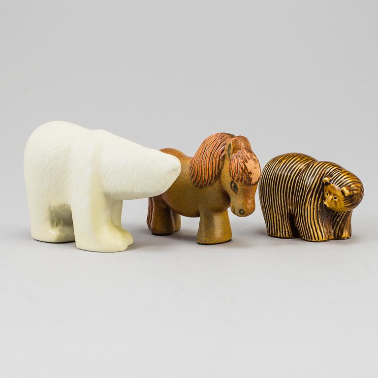 LISA LARSON, figurer 3 st, stengods, ur serien "Lillskansen", Gustavsberg.