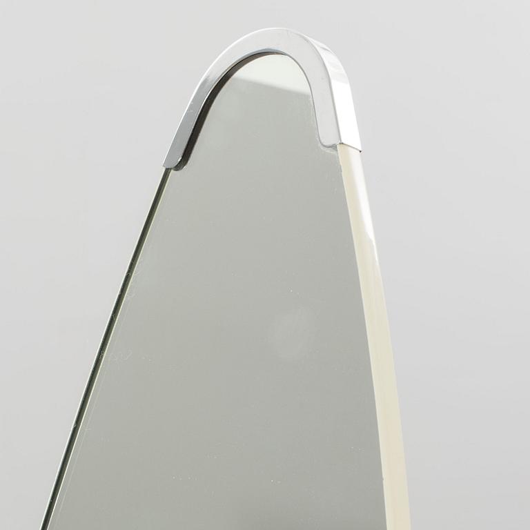 GOLVSPEGEL, 1900-talets slut.