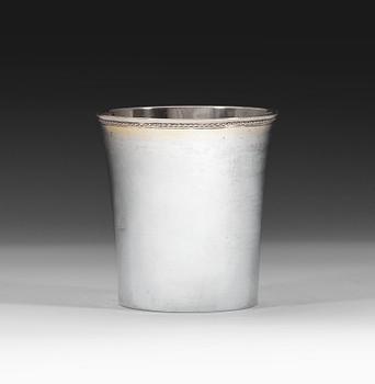 459. PIKARI, hopeaa. Petter Törnqvist Hämeenlinna 1790. Korkeus 8 cm. Paino 116 g.