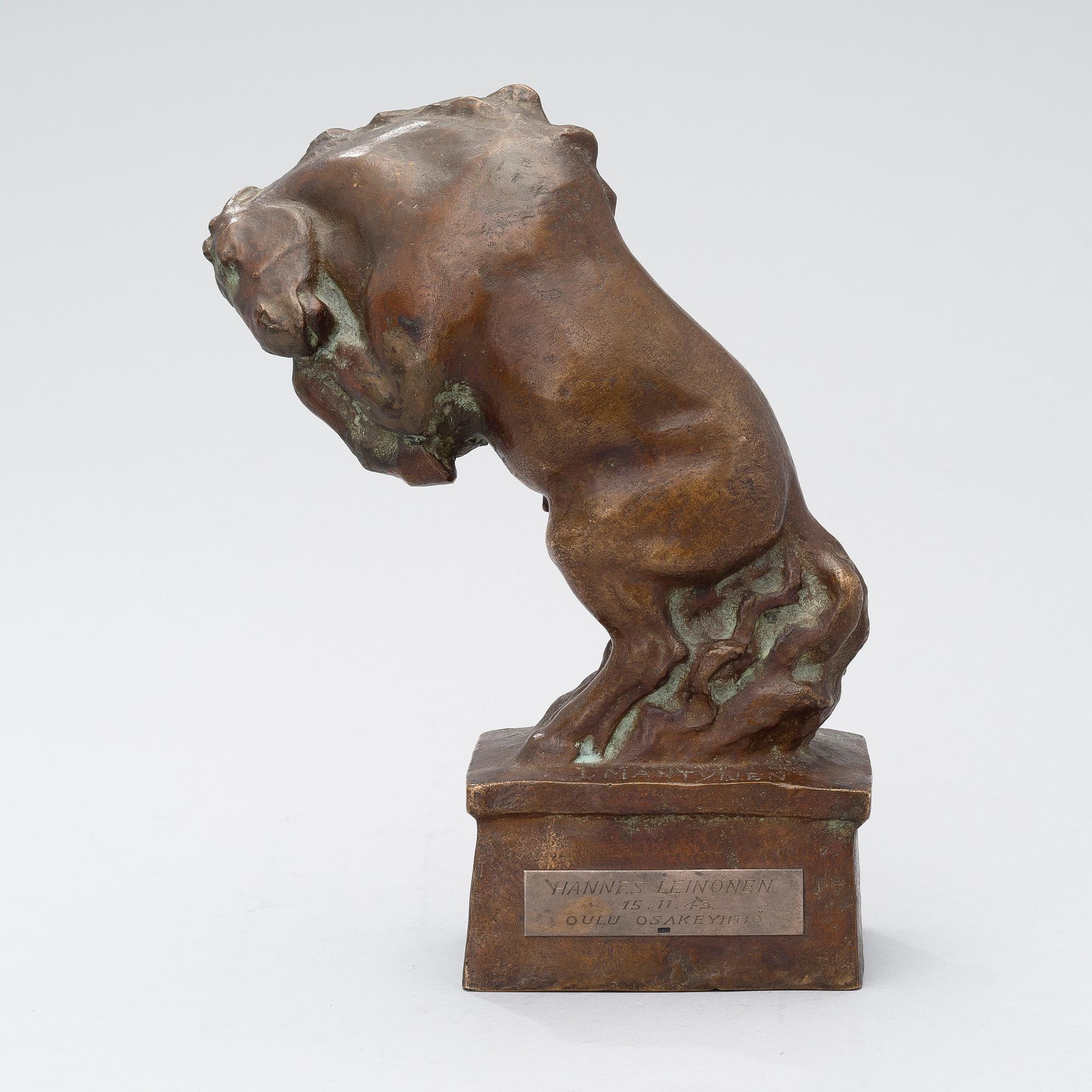 JUSSI MÄNTYNEN, REARING HORSE.